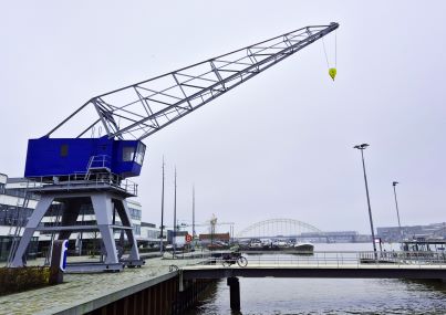 Unieke lamp uit kraan Waterbusplein